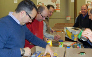 MO Execs volunteering at Feeding America of Southwest Virginia 300x225