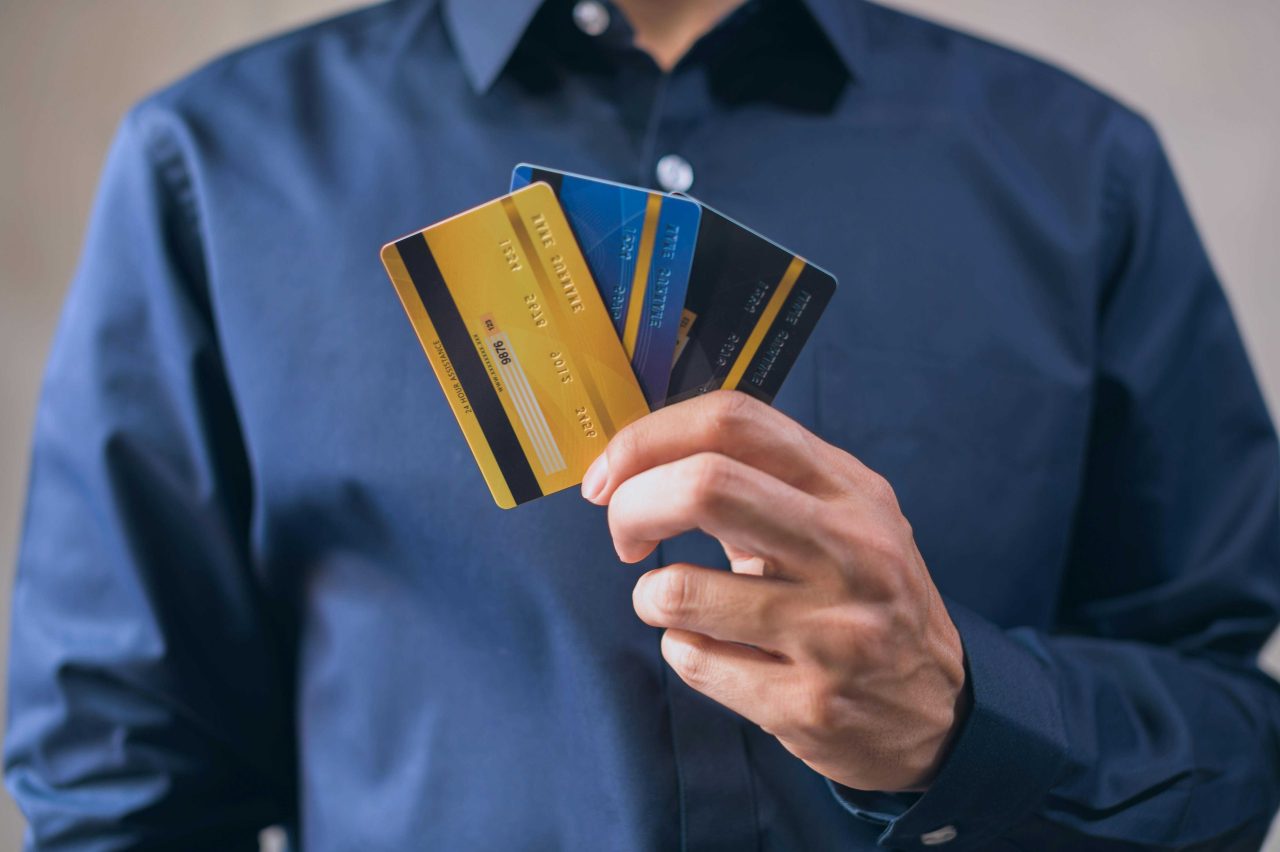 Man w credit cards Aukid Phumsirichat